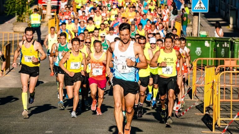 Runners in colourful tops in a popular race, illustrative photo for 5K10K Vic 2026