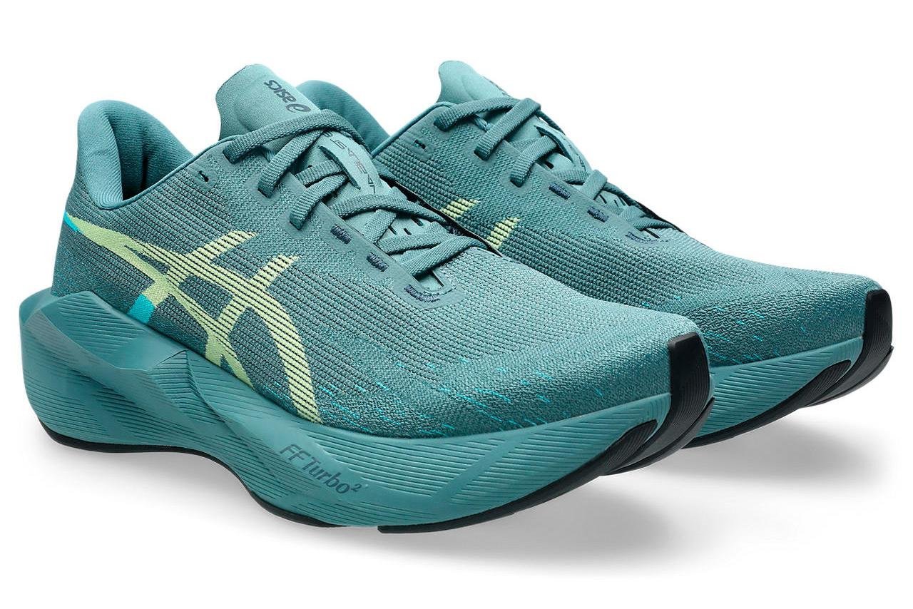 ASICS Novablast 6 in three-quarter view