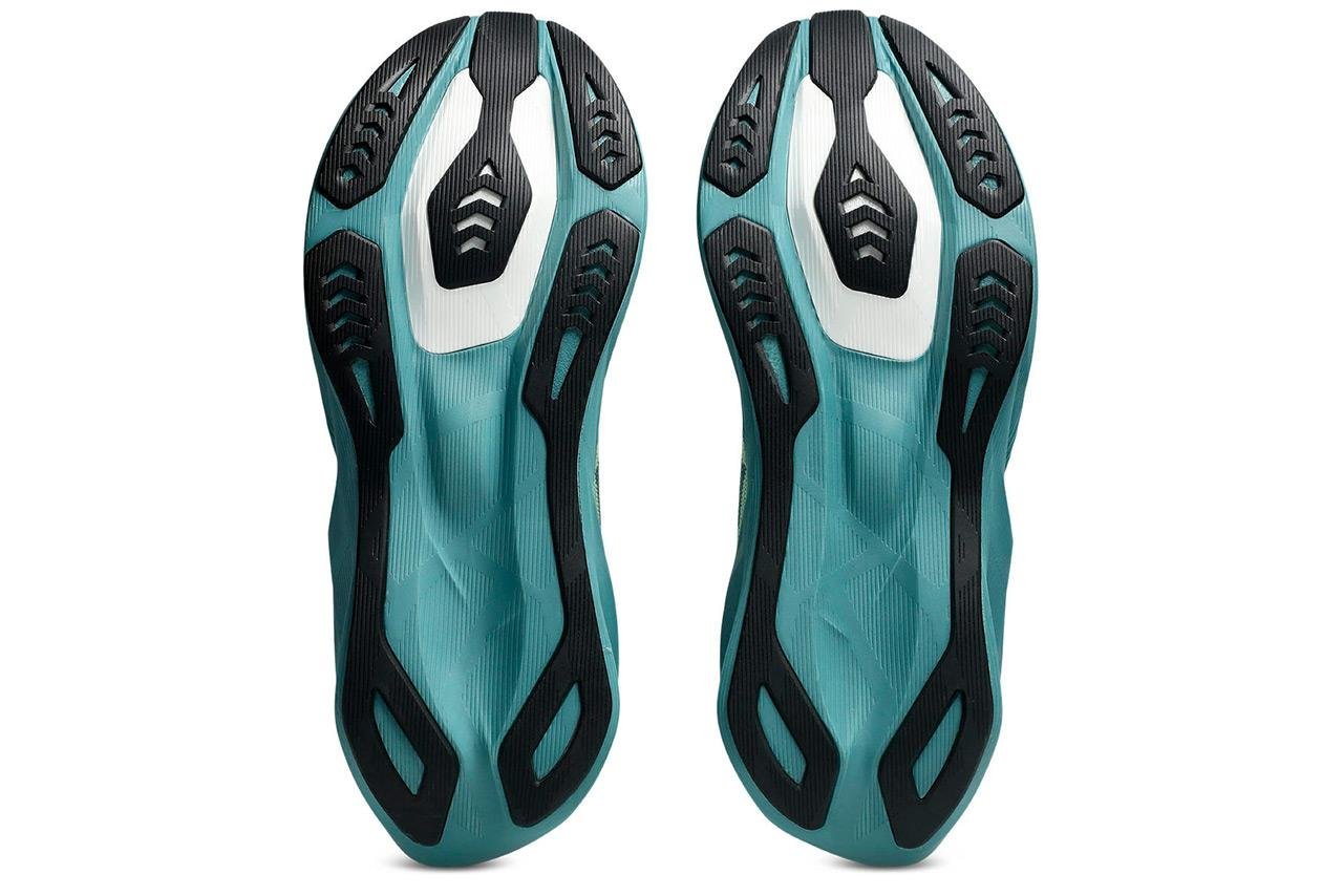 ASICS Novablast 6 outsole