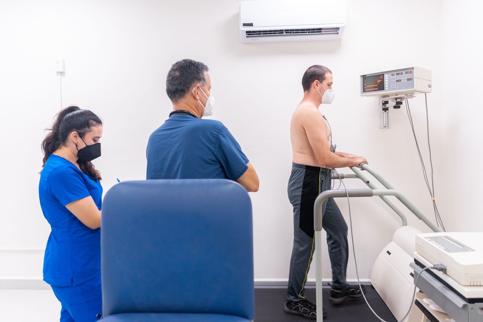 Person doing a stress test in a clinic to find their heart rate zones