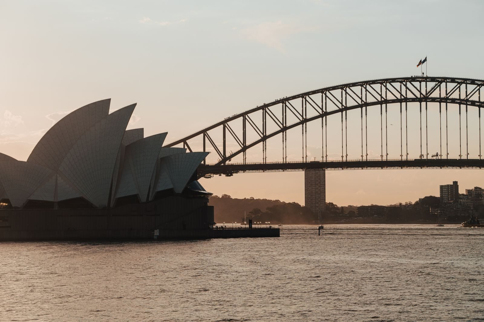 Ópera y puente de la bahía de Sídney al atardecer, el escenario del Maratón de Sídney