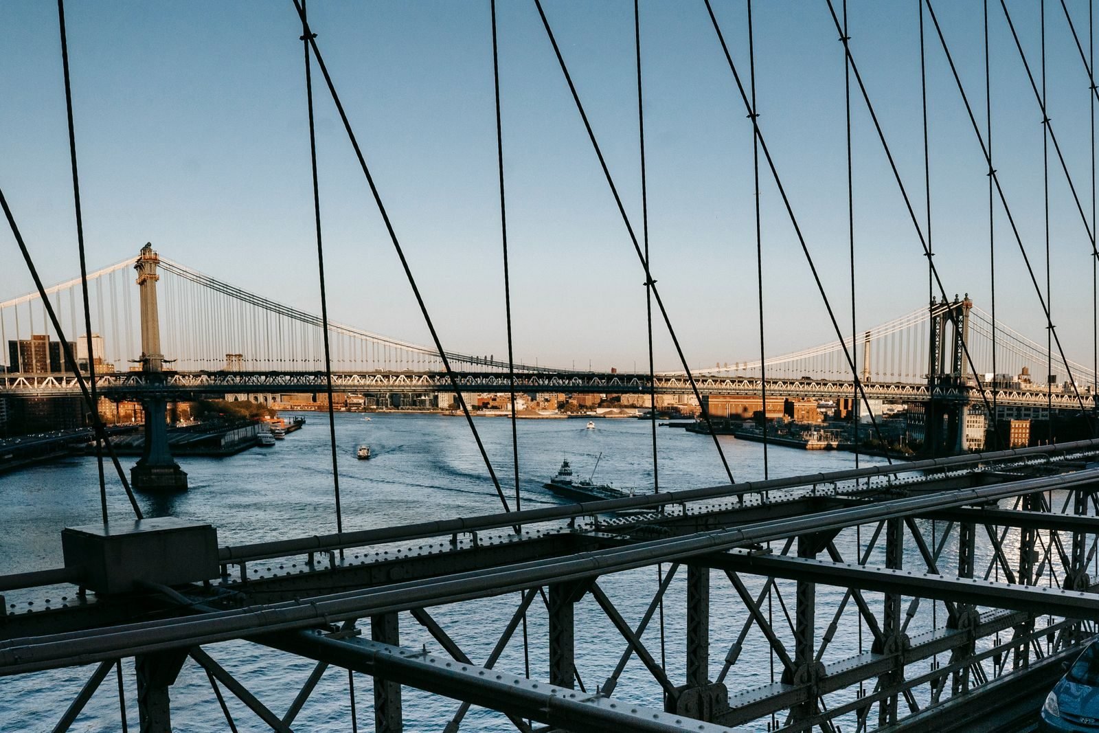 Puentes colgantes sobre el East River de Nueva York